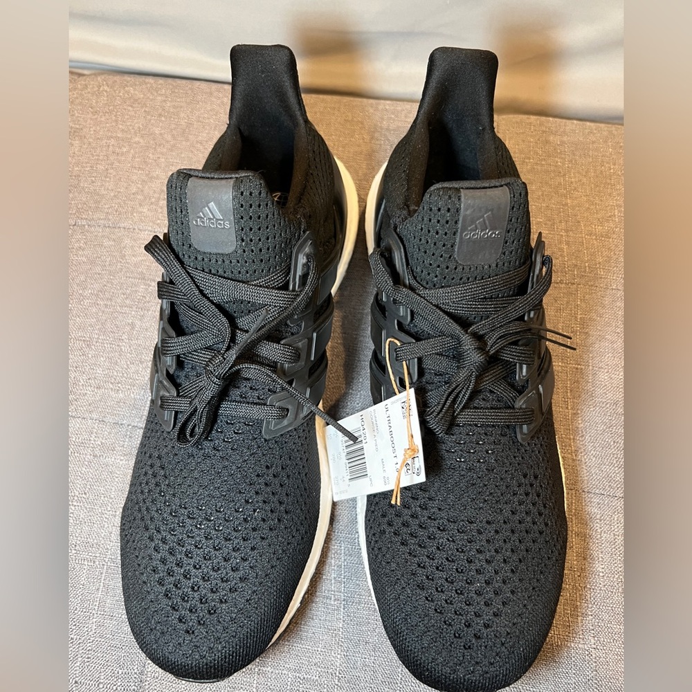 Adidas Ultraboost DNA 1.0 Black White Running Shoe Men's 10 HQ4201 New - Picture 3 of 7